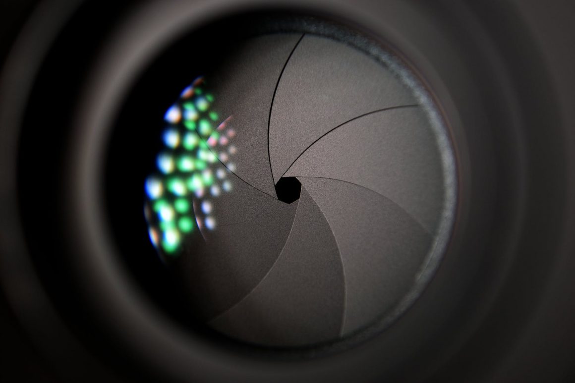 close up photo of camera shutter